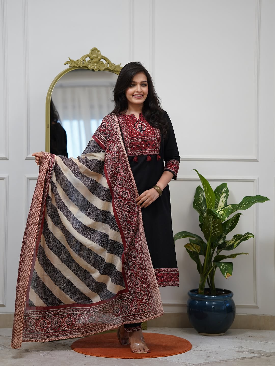 Elegant Maroon & Black Printed Kurta Set with Dupatta(RD44)