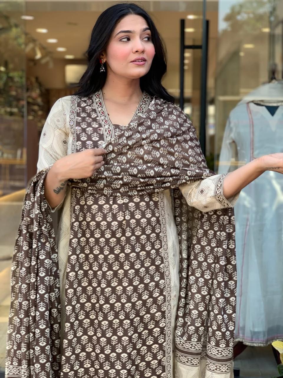 The perfect of traditional wear  (RD52)