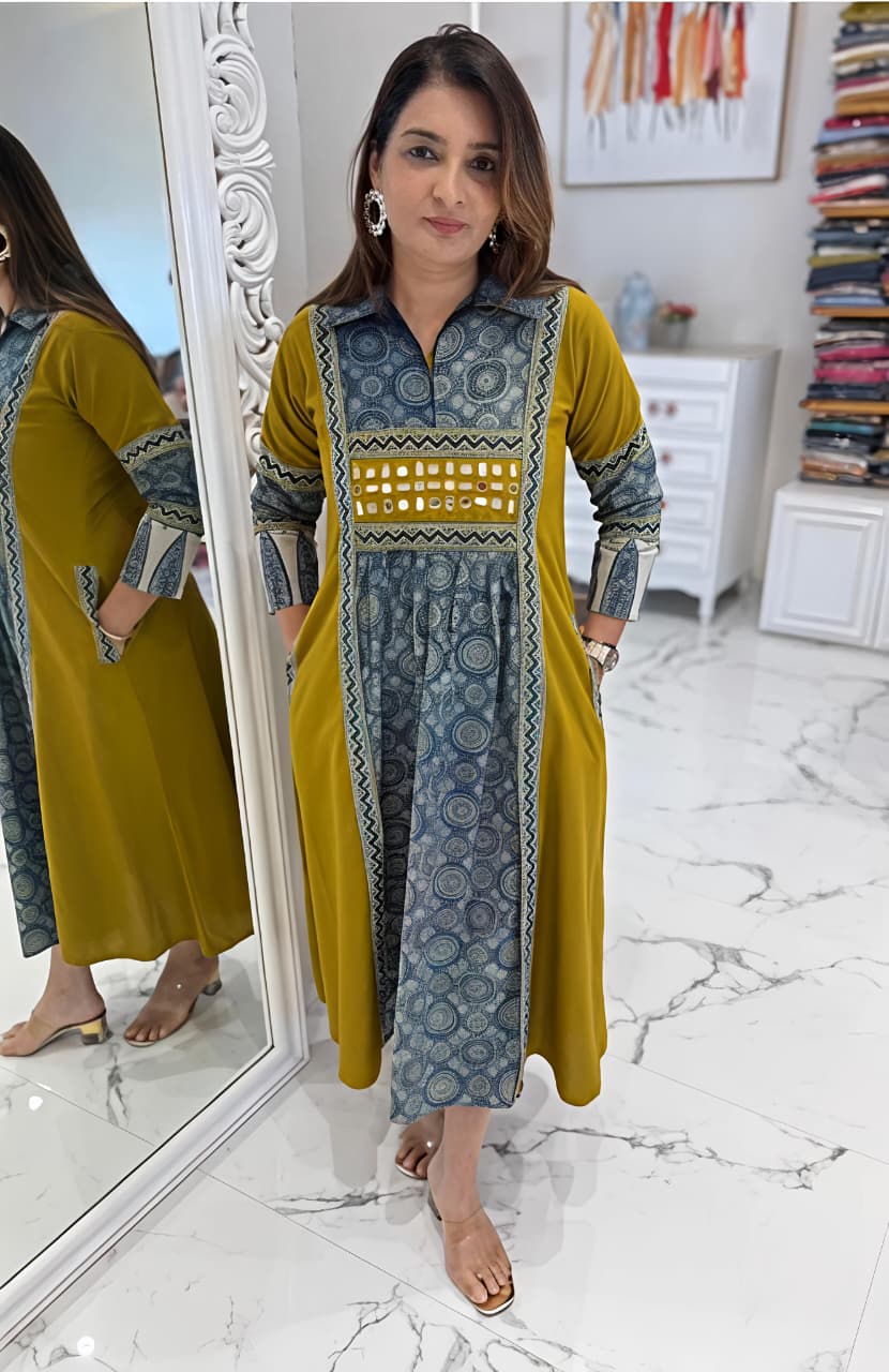 Looking effortlessly stylish in this versatile cotton kurti (RD54)