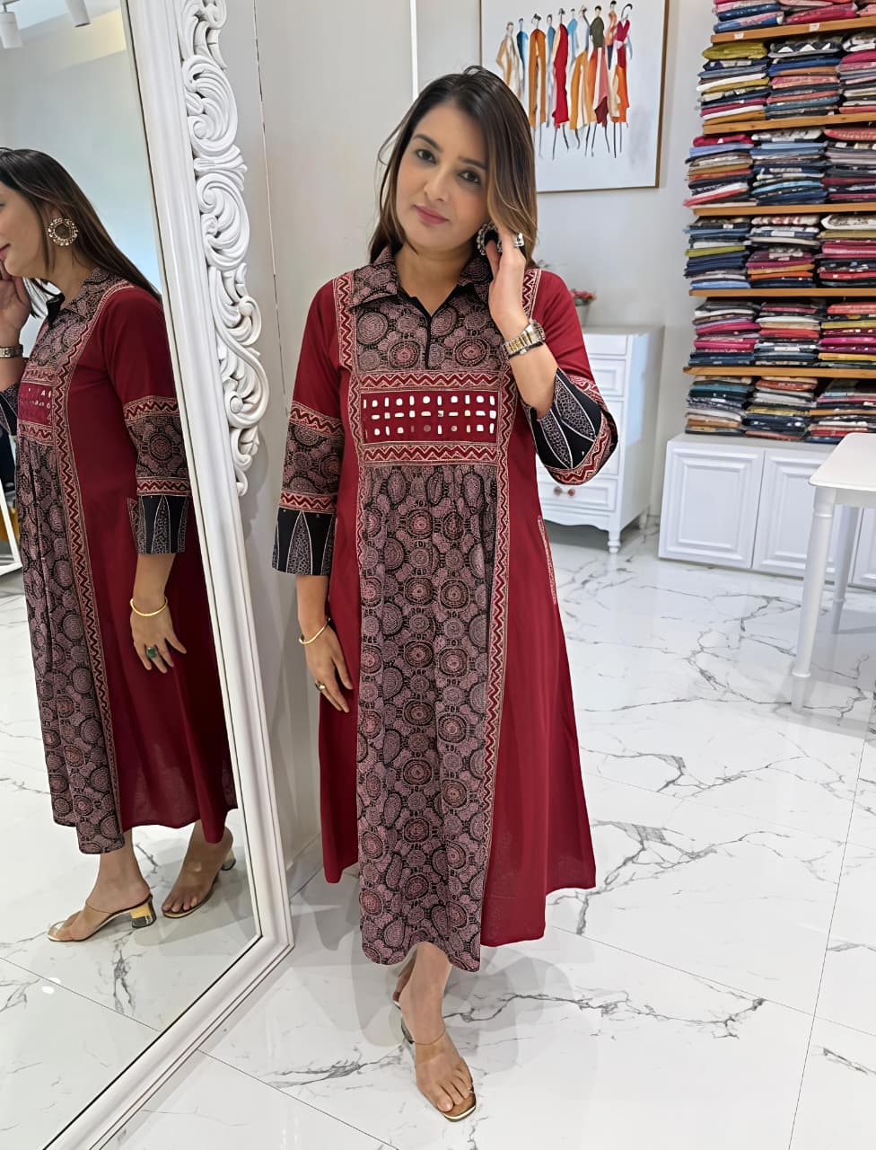 Looking effortlessly stylish in this versatile cotton kurti (RD54)