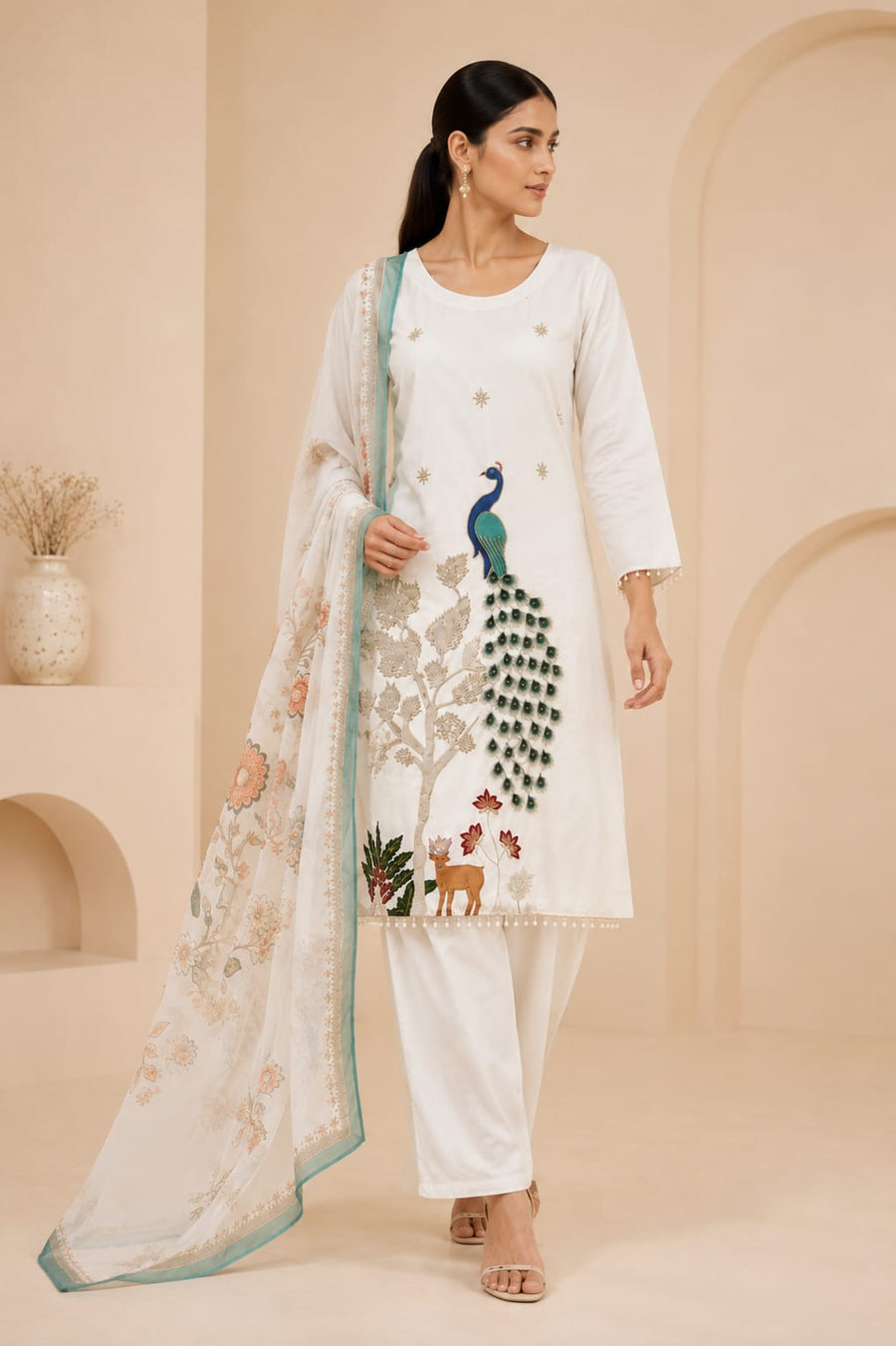 Royal Peacock Embroidered White Suit Set🤍🦚 (RRRD53)
