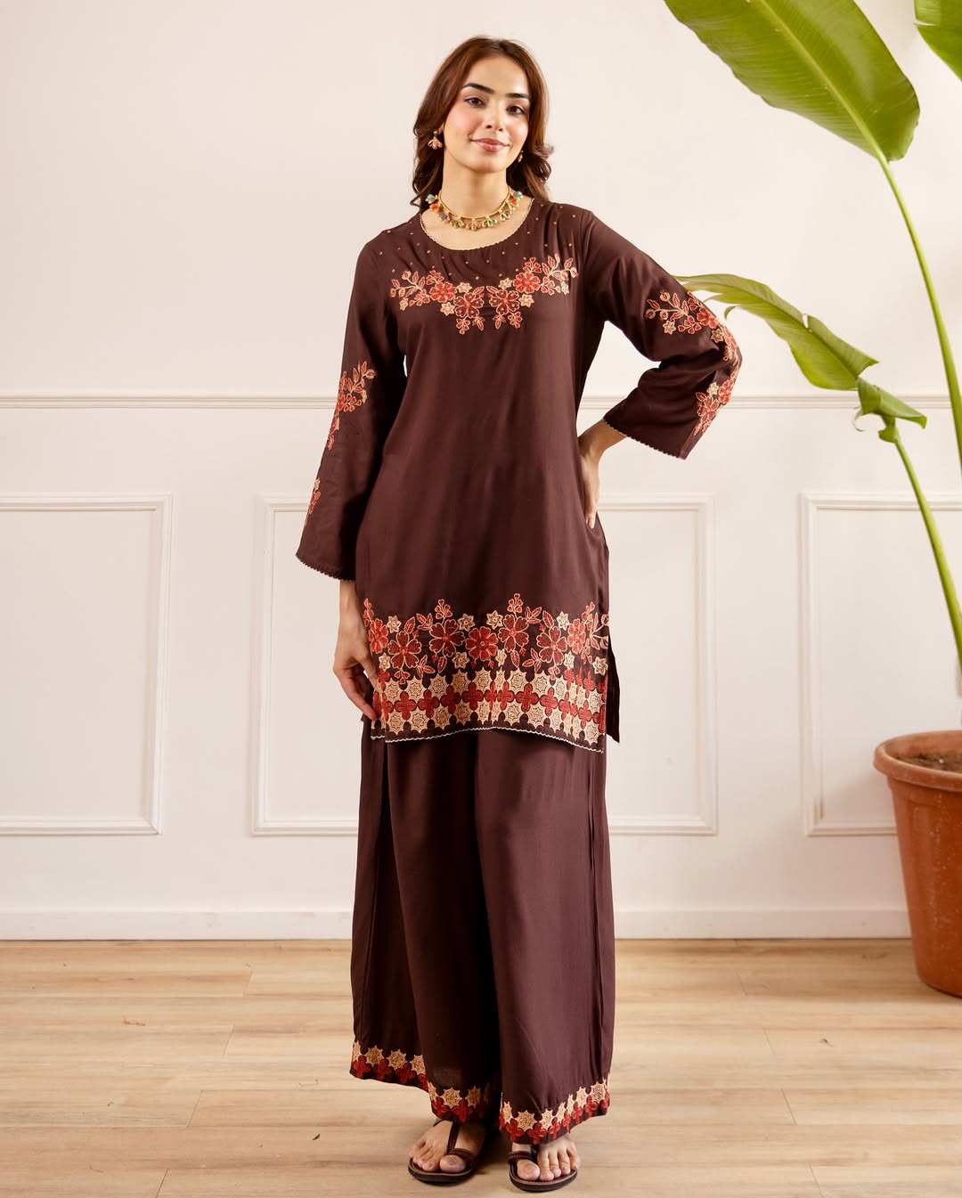 **Floral Embroidered Wide-Leg Co-ord Set** (RD70)