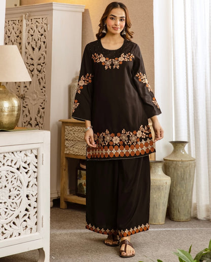 **Floral Embroidered Wide-Leg Co-ord Set** (RD70)