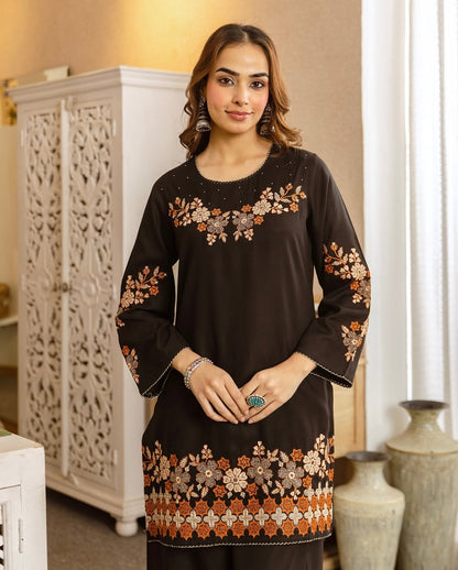 **Floral Embroidered Wide-Leg Co-ord Set** (RD70)
