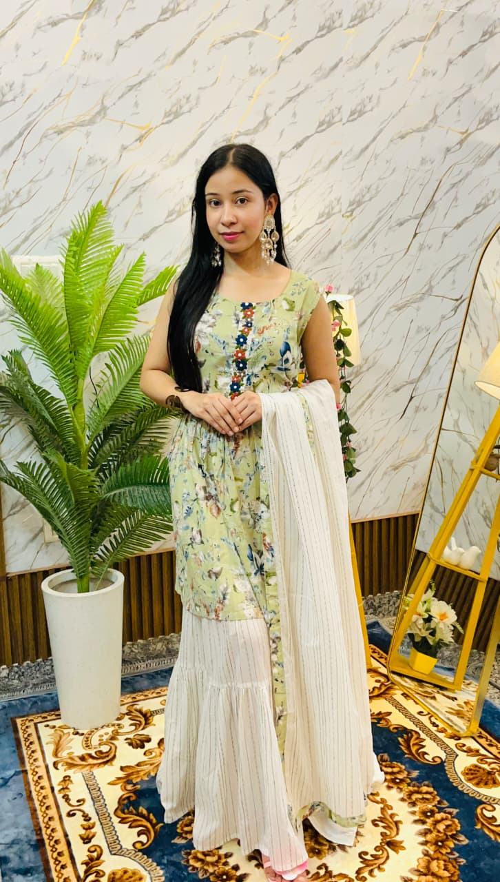 Botanical Print Kurta Set with Flared Pants (RRRD61)