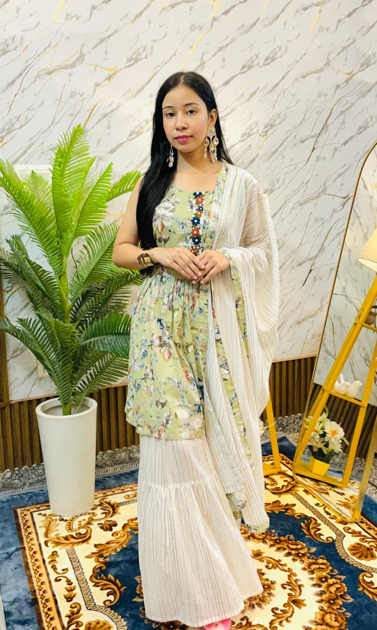 Botanical Print Kurta Set with Flared Pants (RRRD61)