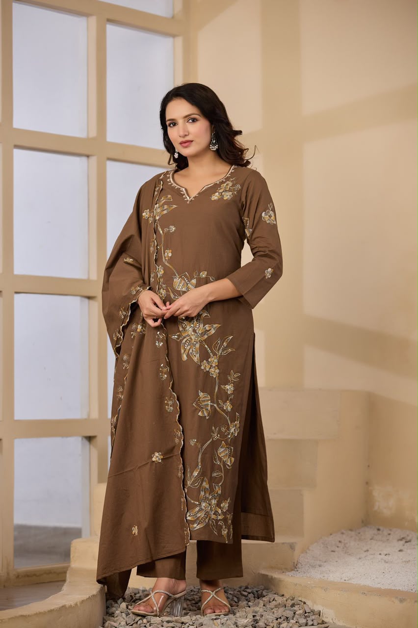Elegant Floral Embroidered 3-Piece Suit Set (SWSK75)