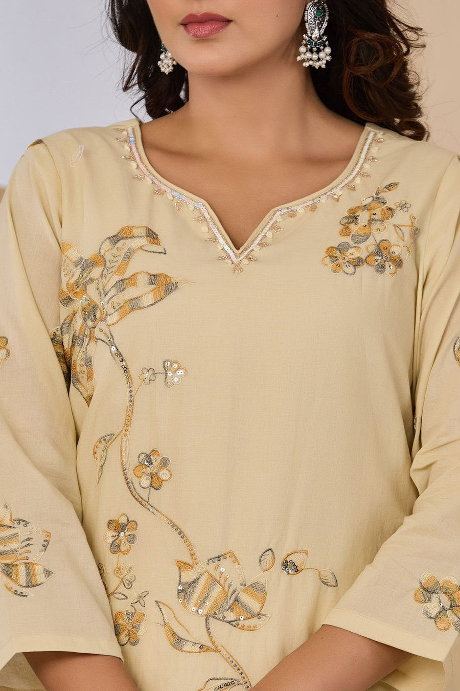 Elegant Floral Embroidered 3-Piece Suit Set (SWSK75)