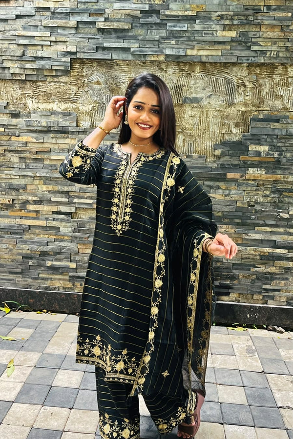 Elegance Embroidered Suit Set (RRRD66 RR TULSHI)
