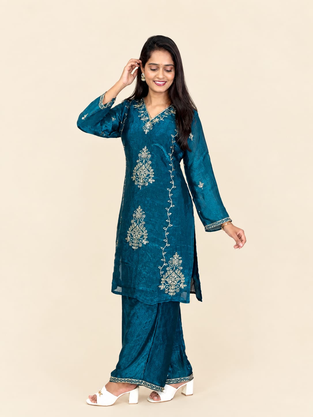Royal Embroidered 3-Piece Suit Set (RRRD67 Chhaya)