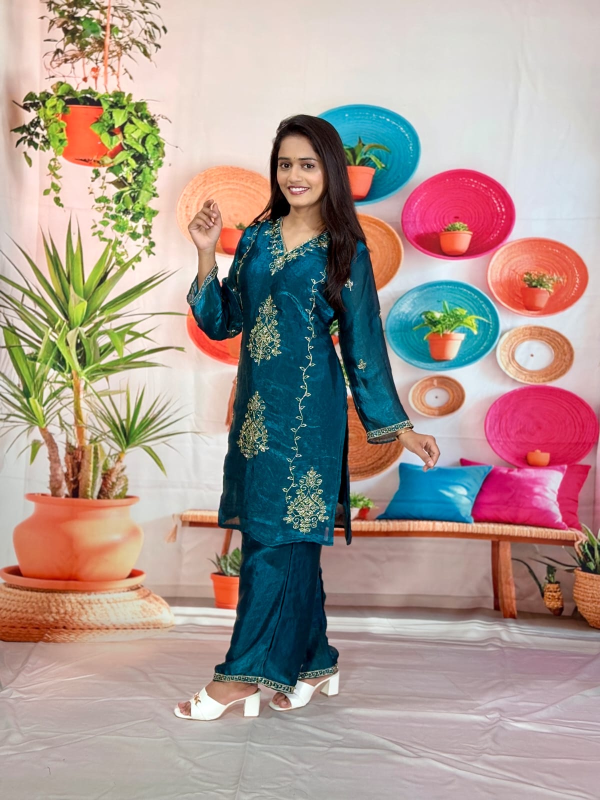 Royal Embroidered 3-Piece Suit Set (RRRD67 Chhaya)