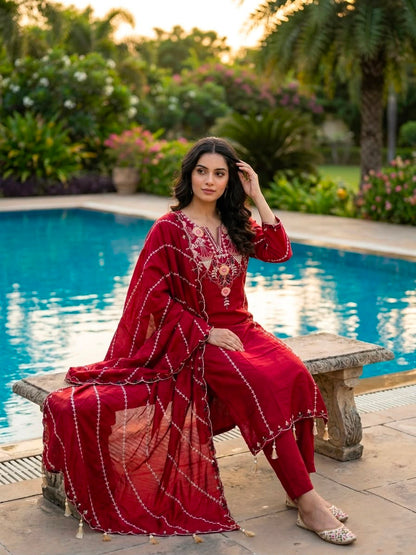 🌸 Elegant Embroidered Kurta Set with Flowing Dupatta ✨ (RRRD68)