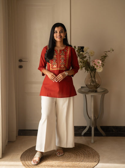 Beautiful Pure Cotton  top Pant set with beautiful embroidery work 💗(SWSK82)