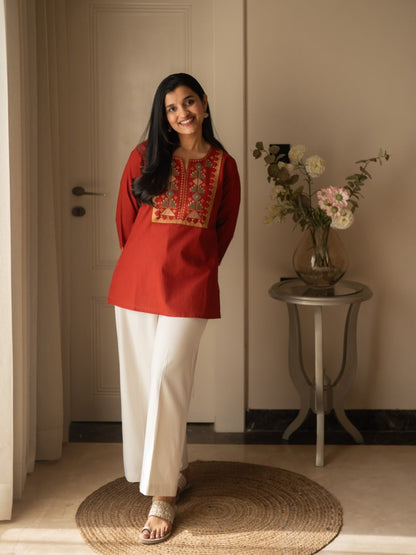 Beautiful Pure Cotton  top Pant set with beautiful embroidery work 💗(SWSK82)