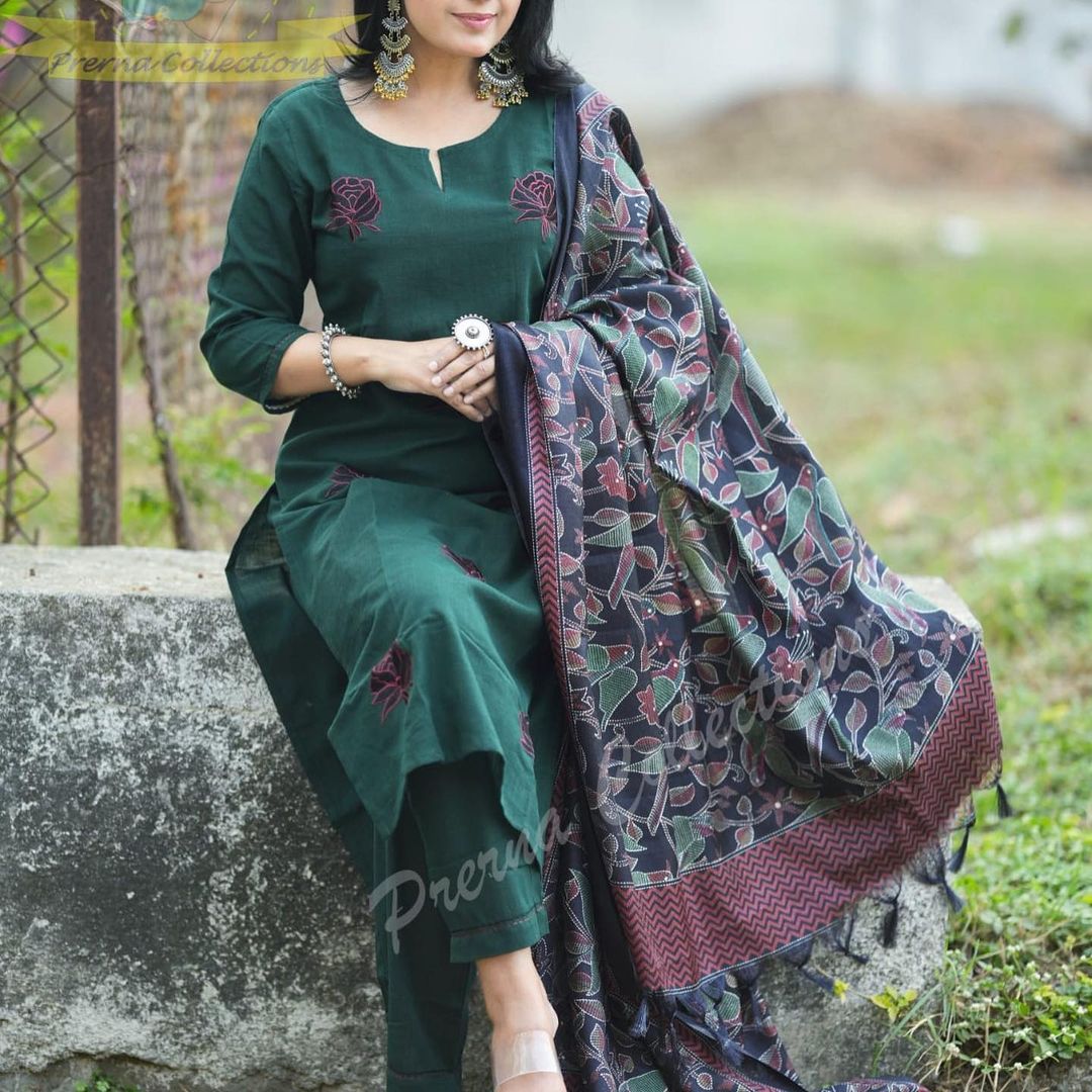 South cotton khaadi kurta set with matching embroidery (SWRD03)